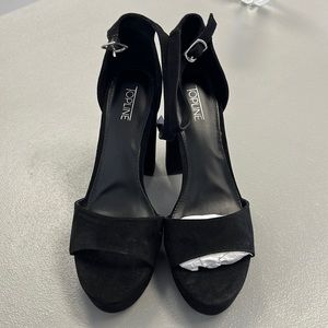 Women Topline Just Cool Block Heel in Black. NWT Size 10